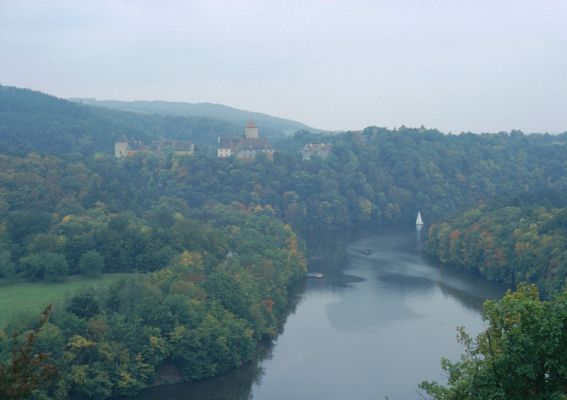 Brno, 17.10.2005
Pohled na hrad Veveří z rezervace Kůlny.
Klíčová slova: Brno Veveří