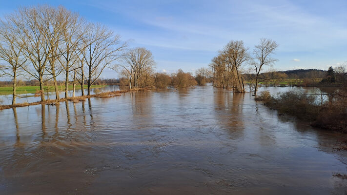 Němčice, 27.12.2023
Zimní záplava z mostu.
Mots-clés: Němčice Labe povodeň