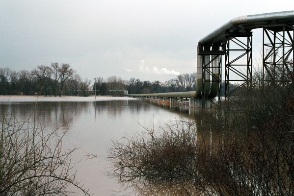 Opatovice nad Labem, 21.3.2006
Záplava na Hradeckých lukách.
Klíčová slova: Opatovice nad Labem
