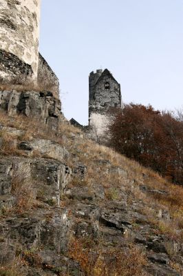 Bezděz, 19.10.2008
Hrad Bezděz. Svah porostlý kavylem.
Klíčová slova: Bezděz hrad Velký Bezděz