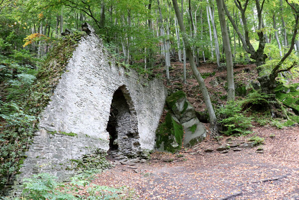 Bezděz, 6.10.2022
Bezděz - cesta k hradu.
Klíčová slova: Bezděz