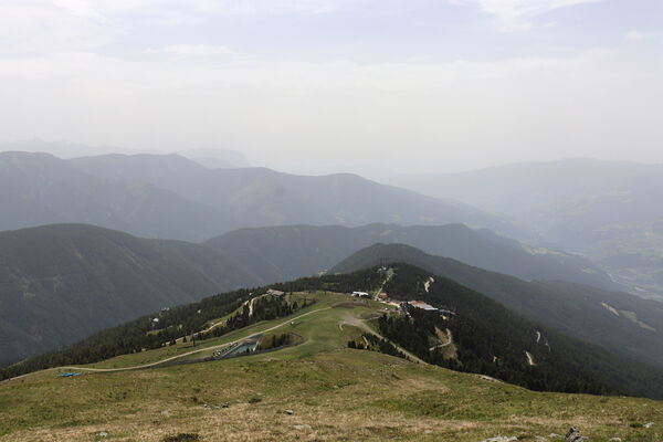 Bressanone-Afers, 21.6.2023
Mt. Plose - pohled k horní stanici lanovky.
Keywords: Trentino-Alto Adige Bressanone-Afers Mt. Plose