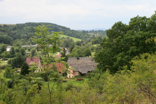 Brod nad Labem, 28.7.2007
Pohled z jihozápadního svahu vrchu Vinice na obec Brod.
Klíčová slova: Brod nad Labem