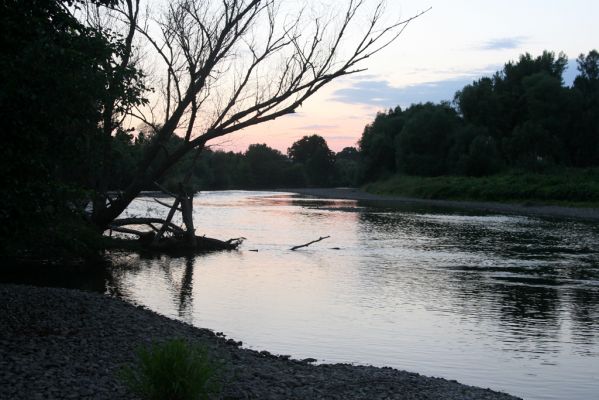 Čata, 14.7.2018
Soumrak nad Hronem.
Schlüsselwörter: Čata Hron