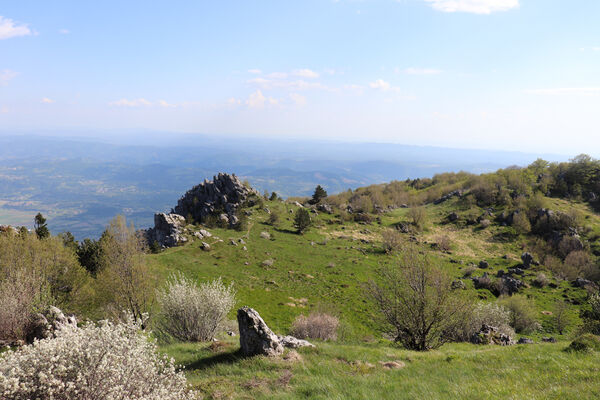 Ajdovščina, Stomaž, 21.5.2023
Jihovýchodní okraj planiny Čaven.
Keywords: Ajdovščina Stomaž Trnovski gozd Trnovo Forest Plateau Čaven planina plateau Mali Modrasovec Mt.