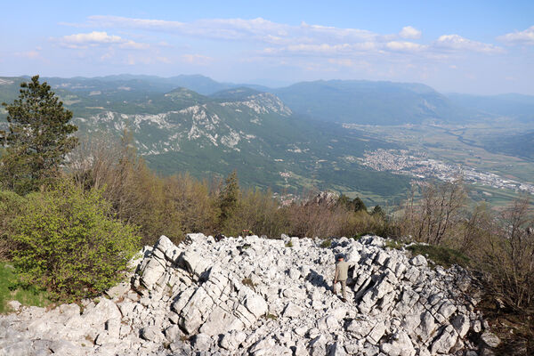 Ajdovščina, Stomaž, 21.5.2023
Jihovýchodní okraj planiny Čaven.
Klíčová slova: Ajdovščina Stomaž Trnovski gozd Trnovo Forest Plateau Čaven planina plateau Mali Modrasovec Mt.