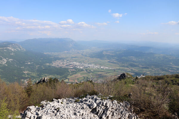 Ajdovščina, Stomaž, 21.5.2023
Jihovýchodní okraj planiny Čaven.
Mots-clés: Ajdovščina Stomaž Trnovski gozd Trnovo Forest Plateau Čaven planina plateau Mali Modrasovec Mt.