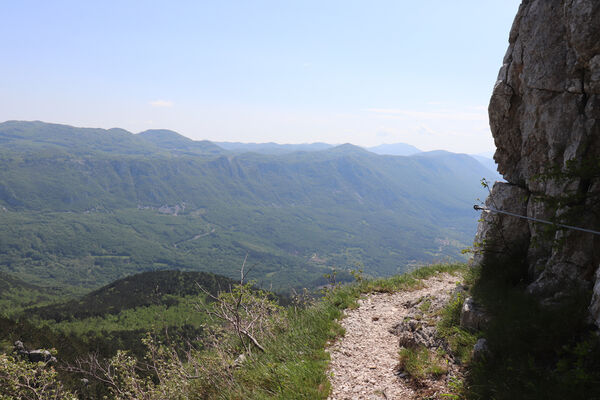 Ajdovščina, Stomaž, 16.5.2017
Jihovýchodní okraj planiny Čaven. 
Mots-clés: Ajdovščina Stomaž Trnovski gozd Trnovo Forest Plateau Čaven planina plateau Mali Modrasovec Mt.