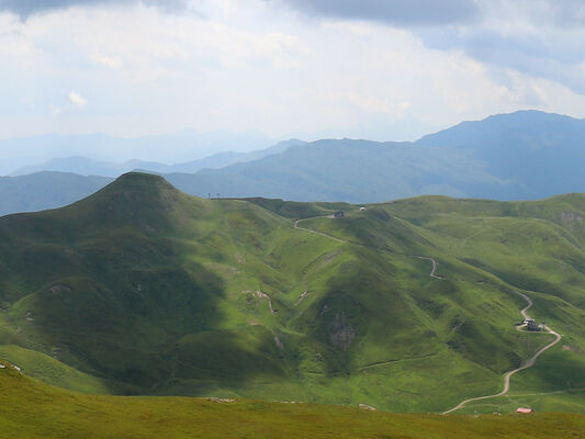 Lizzano in Belvedere, 16.6.2023
Parco Regionalle Corno alle Scale, Pohled na Monte Cupolino a Lago Scaffaiolo - odtud byla popsána samice Anostirus maccapanii.
Klíčová slova: Emilia-Romagna Appennino Tosco Emiliano Lizzano in Belvedere Parco Regionalle Corno alle Scale Cavone Rio Piano Corno alle Scale Anostirus maccapanii