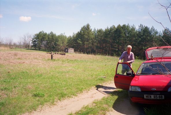 Čenkov, 27.4.2001
Bývalá vojenská střelnice.
Klíčová slova: Čenkov střelnice Dicronychus equisetioides Cardiophorus asellus Josef Mertlik