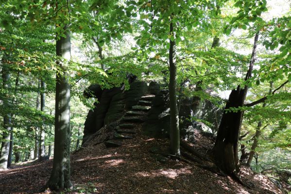 Horní Jiřetín, 10.10.2021
Černice, vrch Kapucín, Poustevnické skály - Dolní vyhlídka.
Klíčová slova: Krušné hory Horní Jiřetín Černice vrch Kapucín Poustevnické skály Dolní vyhlídka