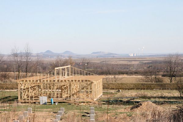 Drmaly, 26.3.2012
Pohled na České Středohoří a elektrárnu Počerady.
Klíčová slova: Vysoká Pec Drmaly České Středohoří Počerady