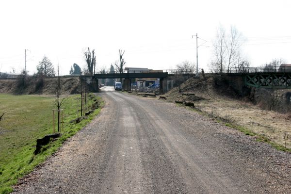 Chlumec nad Cidlinou, 28.3.2011
Reportáž z likvidace biotopů chráněných brouků - lip v lipové aleji u Cidliny.
Keywords: Chlumec nad Cidlinou saproxylofágní holokaust páchník Osmoderma barnabita Protaetia lugubris Protaetia aeruginosa Elater ferrugineus Crepidophorus mutilatus