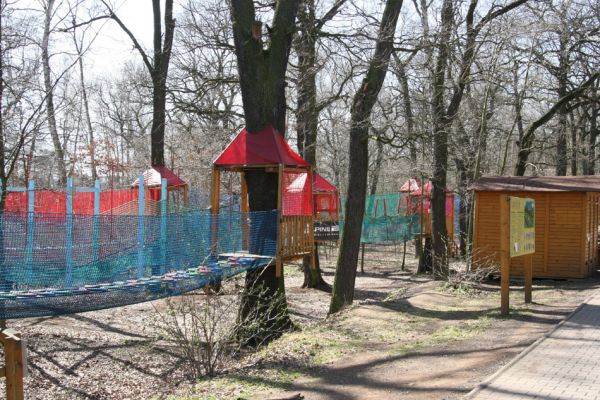 Chomutov, 26.3.2012
Dětské hřiště v Zooparku. 
Klíčová slova: Krušné hory Chomutov Zoopark