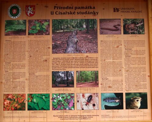 Císařská studánka, 10.4.2008
Informační tabule u vstupu do rezervace.
Mots-clés: Hradec Králové Císařská studánka