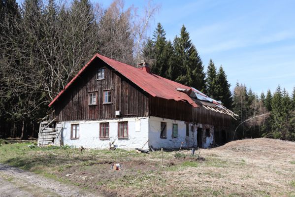 Orlické Záhoří, 20.4.2019
Trčkov - louka.
Keywords: Orlické Záhoří Trčkov Josef Mertlík dům