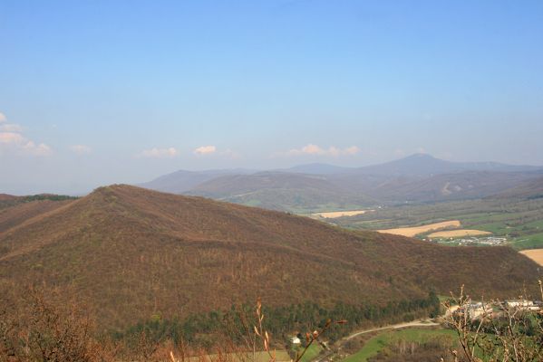 Vihorlat, Humenský Sokol, 22.4.2013
Pohled z Červené skaly na Humenskú a Vihorlat.



Klíčová slova: Humenné Vihorlat Humenský Sokol Červená skala Humenská