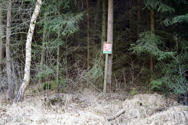 Hradec Králové, 6.3.2002
Srandacedule u rezervace Sítovky.

Klíčová slova: Hradec Králové Sítovka