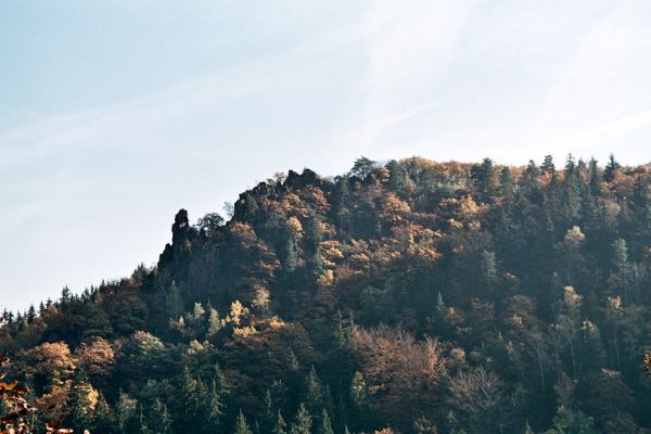 Prunéřov, rezervace Kokrháč, 26.10.2006
Pohled od severu z údolí Prunéřovského potoka.
Klíčová slova: Krušné hory Prunéřovský potok Prunéřov Kokrháč