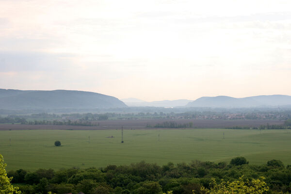 Nána, 1.5.2014
Vŕšok - pohled na Kováčovské kopce.
Keywords: Štúrovo Hegyfarok Nána Modrý vrch Vŕšok Kováčovské kopce