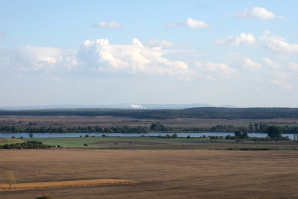 Hradčany, 7.10.2009
Pohled z rezervace Báň na Železné hory.
Schlüsselwörter: Hradčany Báň Železné hory Chvaletice