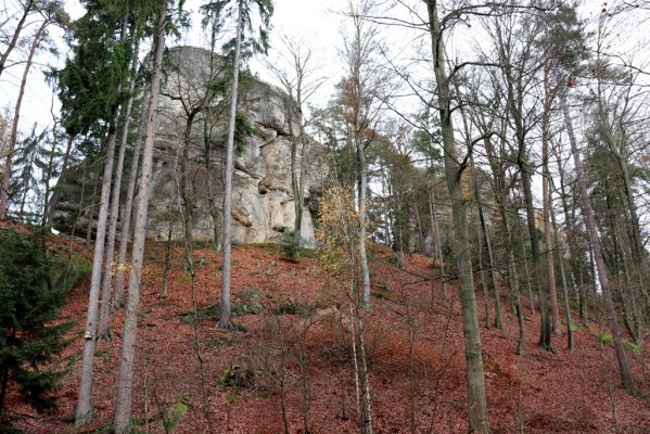 Hrubá Skála, 18.11.2020
Skalní věž Kniha.
Mots-clés: Hrubá Skála Skalní věž Kniha