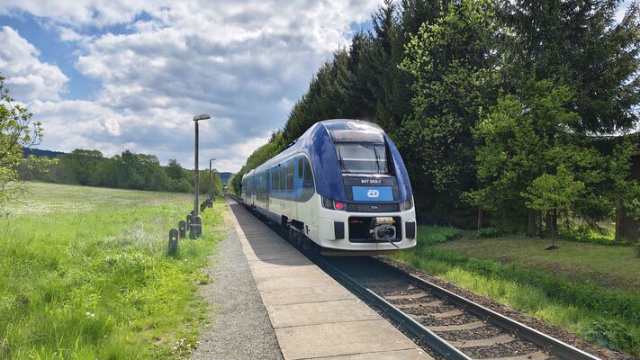 Meziměstí, Ruprechtice, 12.5.2025
Ruprechtice, železniční zastávka.
Klíčová slova: Meziměstí Ruprechtice