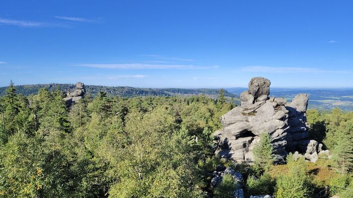 Karlów, 20.9.2025
Velká Hejšovina, Kačenky.
Klíčová slova: Karlów Stolové hory Góry Stołowe Velká Hejšovina Szczeliniec Wielki