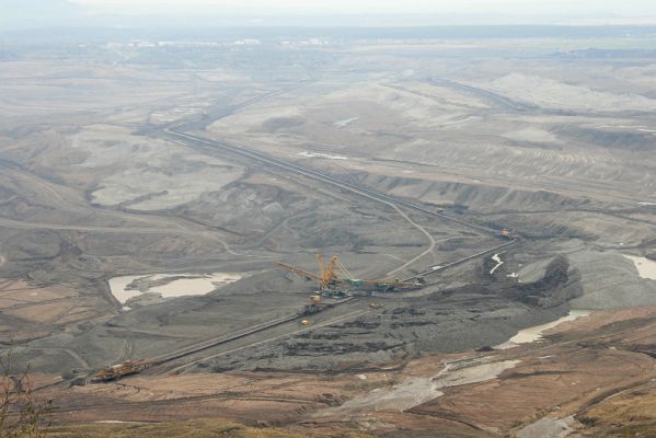 Jezerka, 9.4.2008
Pohled na hnědouhelný důl Československé armády.
Schlüsselwörter: Krušné hory Horní Jiřetín Jezeří Jezerka