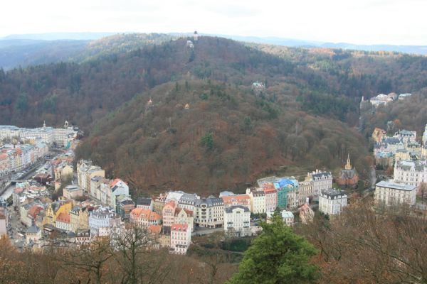 Karlovy Vary, 18.11.2009
Pohled na Karlovy Vary a Dianu z Jeleního skoku. 
Keywords: Slavkovský les Karlovy Vary Diana