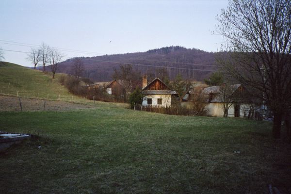 Hodruša-Hámre, 31.3.2002
Osada Vrchy, v pozadí Kašivárová.



Klíčová slova: Hodruša-Hámre Vrchy Kašivárová