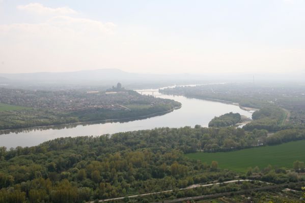 Kamenica nad Hronom, 7.4.2014
Kováčovské kopce - Skaly. Pohled na Dunaj a Ostřihom. 
Keywords: Kamenica nad Hronom Kováčovské kopce Skaly Ostřihom