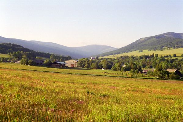 Králický Sněžník, 3.6.2002
Králický Sněžník od Červeného Potoka.
Klíčová slova: Dolní Morava Králický Sněžník Červený Potok