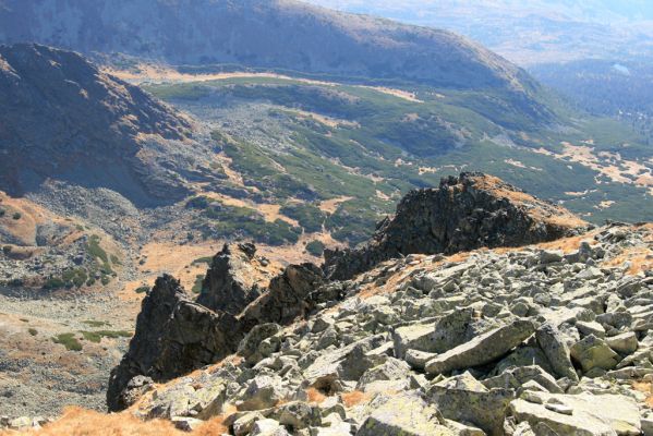 Vysoké Tatry, Kriváň, 22.10.2012
Predný Handel - sedlo pod Malým Kriváněm. Pohled na Važeckou dolinu.
Klíčová slova: Vysoké Tatry sedlo Malý Kriváň Predný Handel Važecká dolina