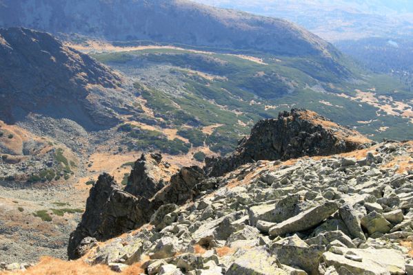 Vysoké Tatry, Kriváň, 22.10.2012
Predný Handel - sedlo pod Malým Kriváněm. Pohled na Važeckou dolinu.
Mots-clés: Vysoké Tatry sedlo Malý Kriváň Predný Handel Važecká dolina