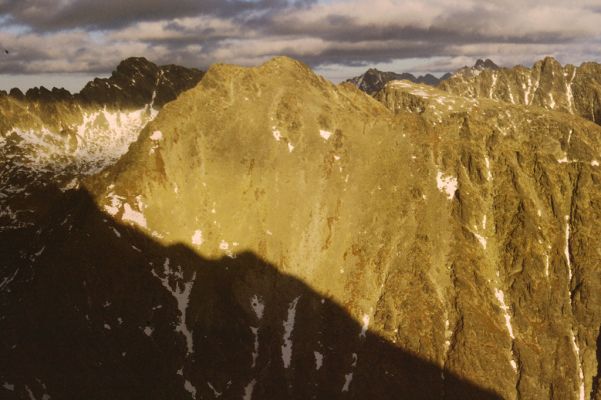 Vysoké Tatry, Kriváň, 26.10.1989
Krátka z Malého Kriváně.
Klíčová slova: Vysoké Tatry Malý Kriváň Krátka