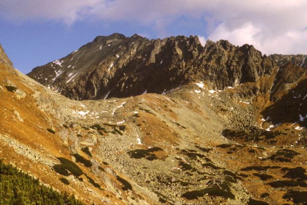 Vysoké Tatry, Kriváň, 26.10.1989
Jamský hřeben (Krátka) z Predného Handelu.
Mots-clés: Vysoké Tatry Jamský hřeben Krátka