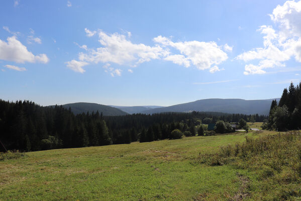Malá Úpa, 29.8.2022
Horní Malá Úpa - pohled na Černou horu.
Mots-clés: Krkonoše Horní Malá Úpa Černá hora
