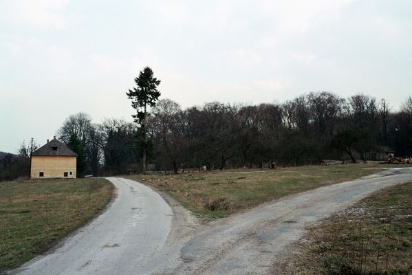 Zlatníky, 31.3.2004
Kulháň.



Klíčová slova: Zlatníky Kulháň