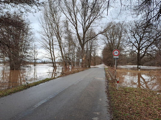 Opatovice nad Labem, 26.12.2023
Zaplavená silnice z Opatovic nad Labem do Vysoké nad Labem.
Mots-clés: Opatovice nad Labem Velký ostrov Labe povodeň