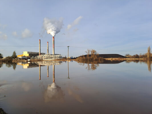 Hrobice, 27.12.2023
Povodeň na loukách u elektrárny.
Mots-clés: Hrobice Opatovická elektrárna Labe povodeň