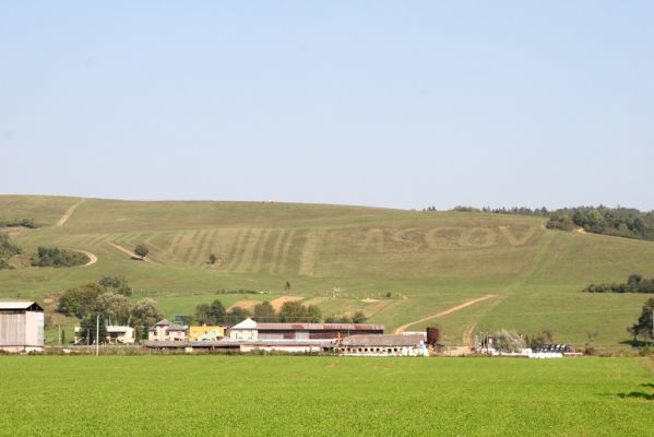 Lascov, 19.9.2014
Pastviny nad Lascovem. Inspirace pro společensky akceptovatelnou mozaikovou seč.



Klíčová slova: Lascov