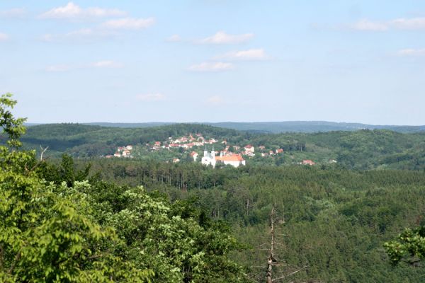 Lelekovice, rezervace Babí lom, 23.5.2009
Pohled z rezervace k východu na Vranov.
Mots-clés: Lelekovice Babí lom Vranov