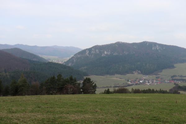 Lietavská Svinná-Babkov, 11.4.2019
Kňazova Lehota od Tlsté hory.
Schlüsselwörter: Lietavská Svinná-Babkov Kňazova Lehota