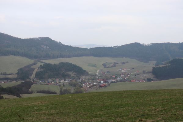 Lietavská Svinná-Babkov, 11.4.2019
Lietavská Svinná od Tlsté hory.
Keywords: Lietavská Svinná-Babkov