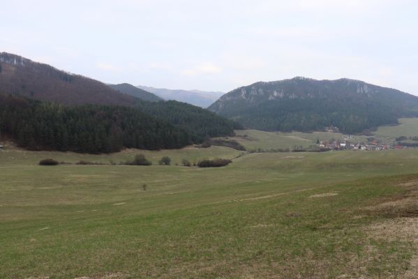 Lietavská Svinná-Babkov, 11.4.2019
Kňazova Lehota od Tlsté hory.
Klíčová slova: Lietavská Svinná-Babkov Kňazova Lehota