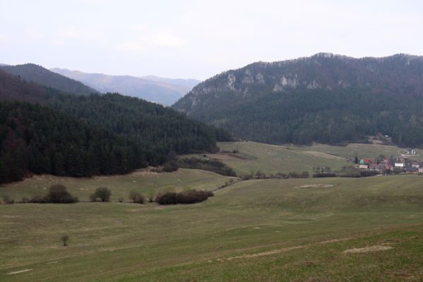 Lietavská Svinná-Babkov, 11.4.2019
Kňazova Lehota od Tlsté hory.
Keywords: Lietavská Svinná-Babkov Kňazova Lehota