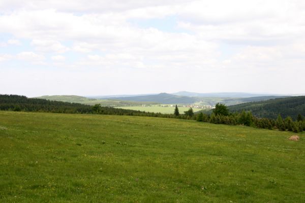 Loučná pod Klínovcem, Háj, 26.5.2012
Hájský kopec. Pohled na Kovářskou.
Klíčová slova: Krušné hory Loučná pod Klínovcem Háj Hájský kopec Kovářská