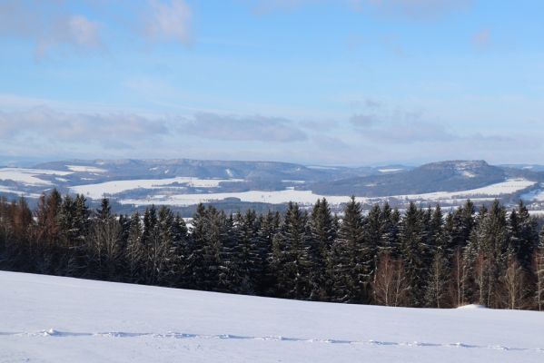 Bukowina Kłodzka, 22.1.2022
Pohled na Adršpašsko-teplické skály a Ostaš. 
Klíčová slova: Bukowina Kłodzka Adršpašsko-teplické skály Ostaš