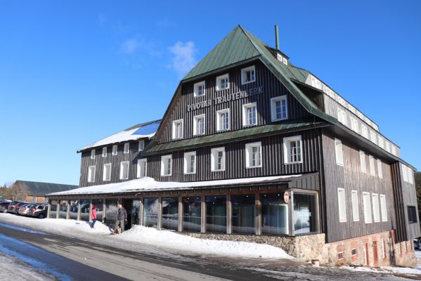 Malá Úpa, 1.3.2022
Pomezní Boudy, pivovar Trautenberk.
Klíčová slova: Krkonoše Malá Úpa Pomezní Boudy pivovar Trautenberk